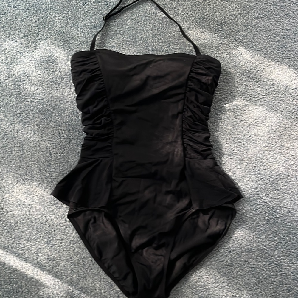 Jantzen black rouched/peplum skirt one piece bathing suit.